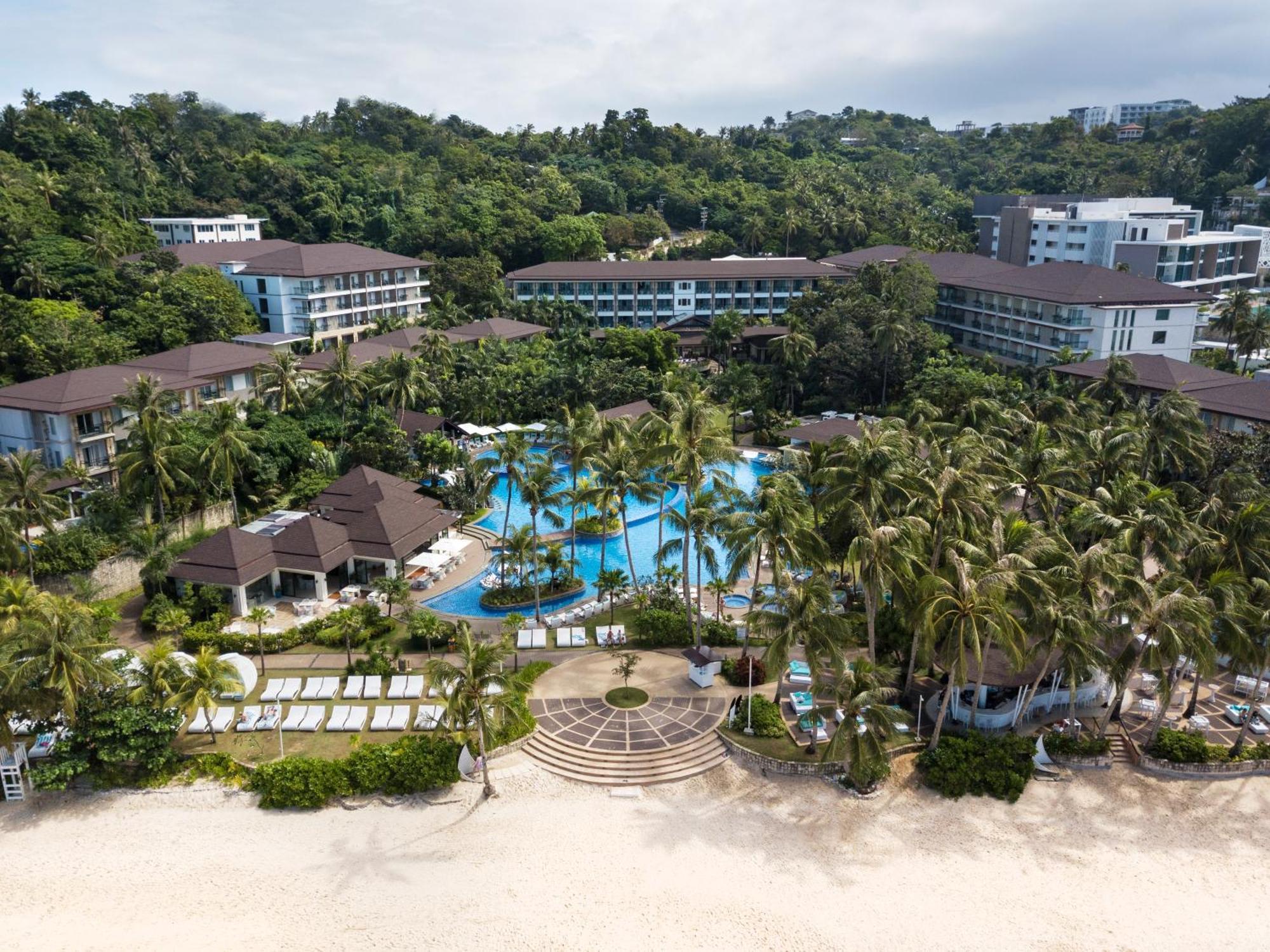 Movenpick Resort & Spa Boracay Yapak Exteriér fotografie The resort's main pool