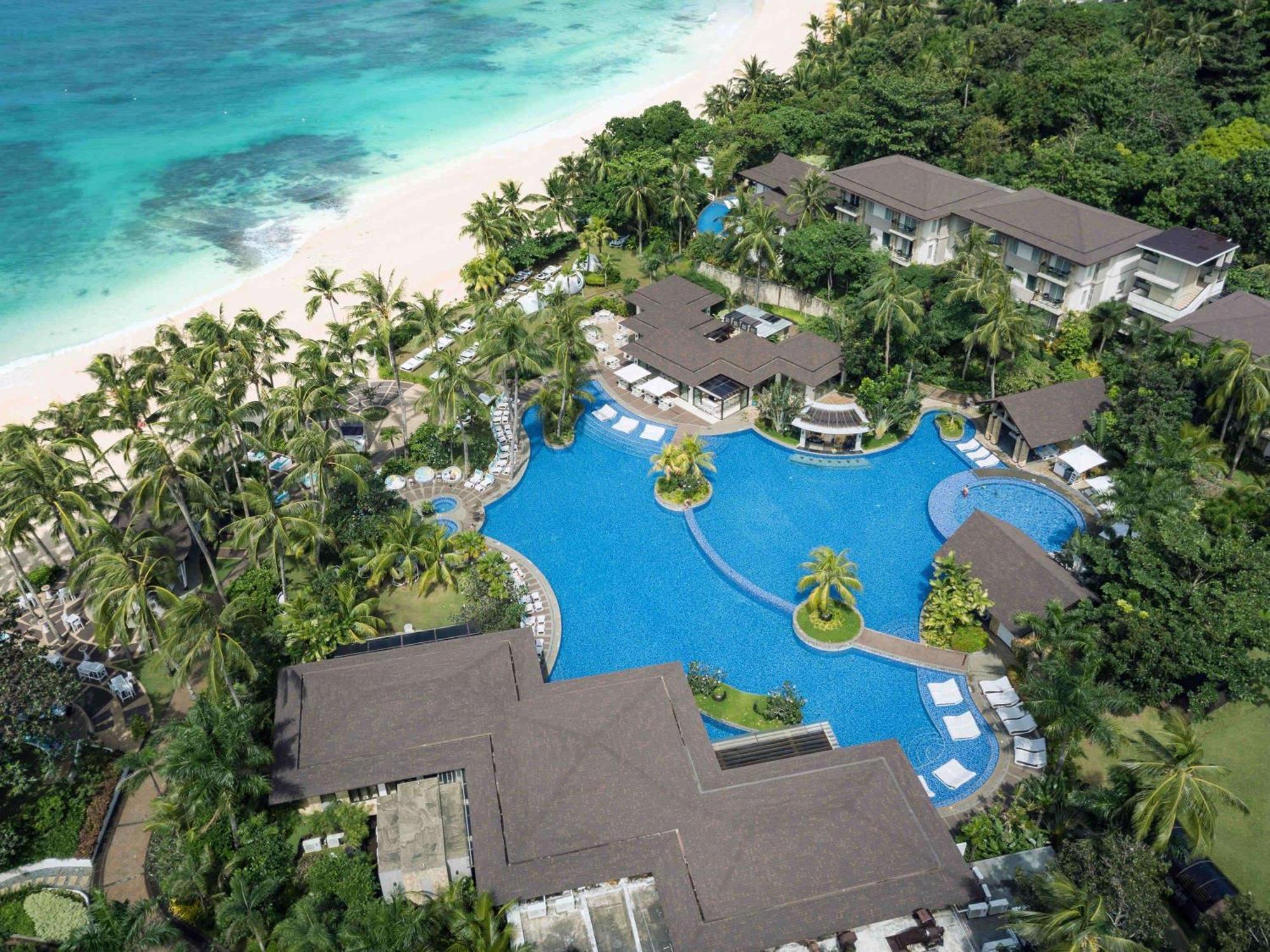 Movenpick Resort & Spa Boracay Yapak Exteriér fotografie Aerial view of the resort