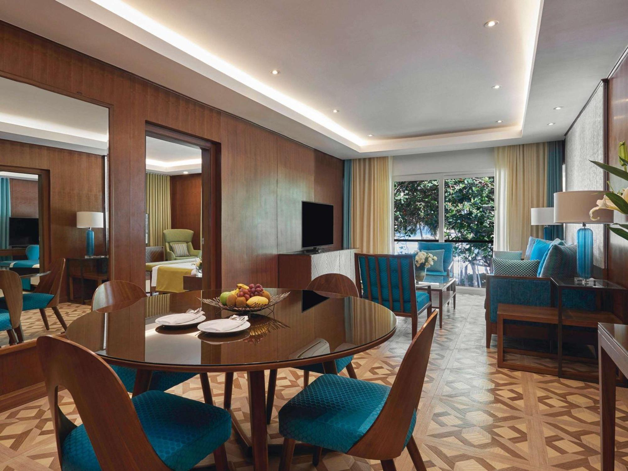 Movenpick Resort & Spa Boracay Yapak Exteriér fotografie Suite at the Hilton Athens