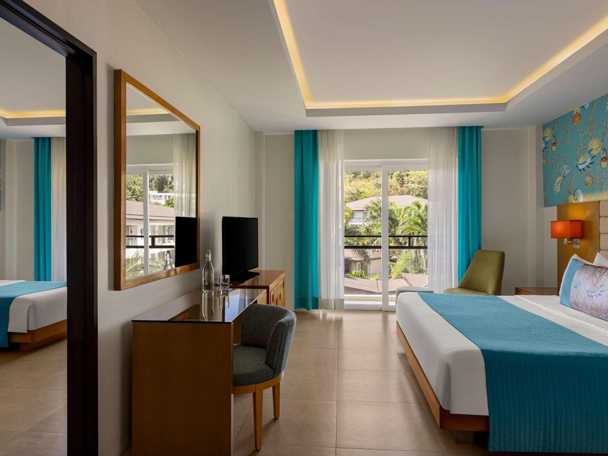 Movenpick Resort & Spa Boracay Yapak Exteriér fotografie A room at the hotel