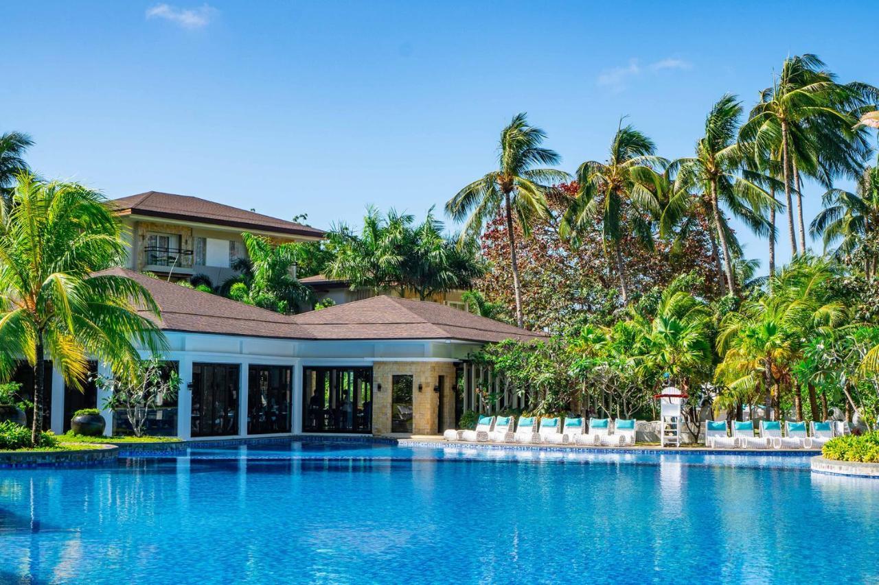 Movenpick Resort & Spa Boracay Yapak Exteriér fotografie The swimming pool at the resort
